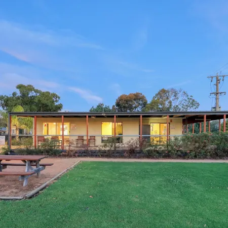 Yarrawonga Riverlands Tourist Park