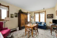The Stagecoach Inn Bed & Breakfast and Five20 Social Stop Hotels in Cedarburg
