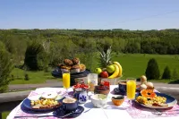 Our Valley View Bed & Breakfast Hotels in Clarington