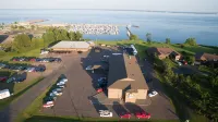 The Washburn Inn - parking