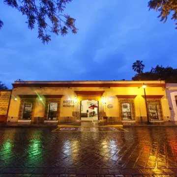 Hotel Casa Conzatti Hotels near Museo Textil de Oaxaca