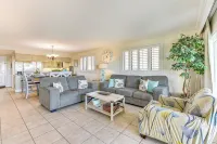 Miramar Beach Retreat - Beachfront and Poolside