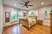 Betty B's River House < 1 Mi to Blanco State Park! - Homestays