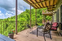 Center Hill Lake Rental: Steps to Hurricane Marina - 3-Star