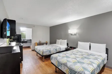 Studio 6 Bryan, TX - University Area