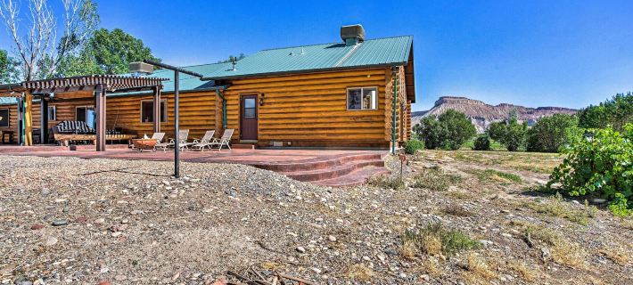Clifton Retreat w/ Breathtaking Mt Backdrop! Hotels in Mesa County