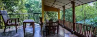 River Edge Bungalow Hotels in Thotagamuwa