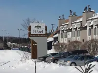 Hotel Vacances Tremblant - parking