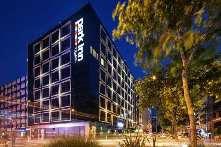 Park Inn by Radisson Izmir Отели рядом с достопримечательностью «Kemeralti Market»