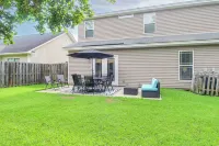 Spacious Pooler Home w/ Family-Friendly Perks - Homestays