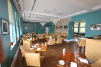 Yarrow Hotel - breakfast