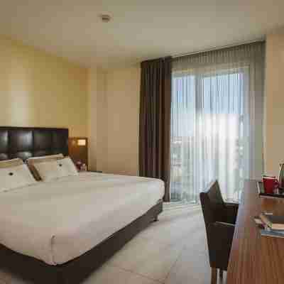 Aqua Hotel Rooms