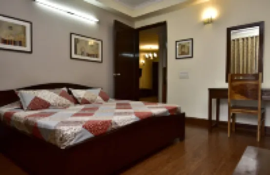 2BHK Comfortable Furnished Serviced Apartments in Hauz Khas - Woodpecker Apartments Hotels in 