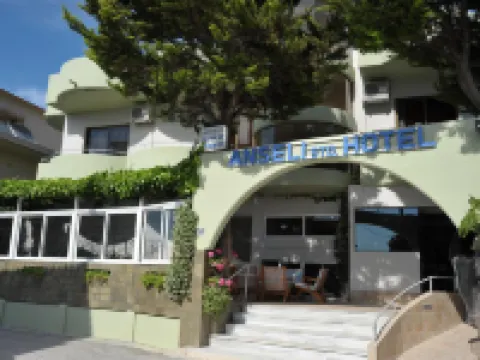 Anseli Hotel Hoteles en Kremasti