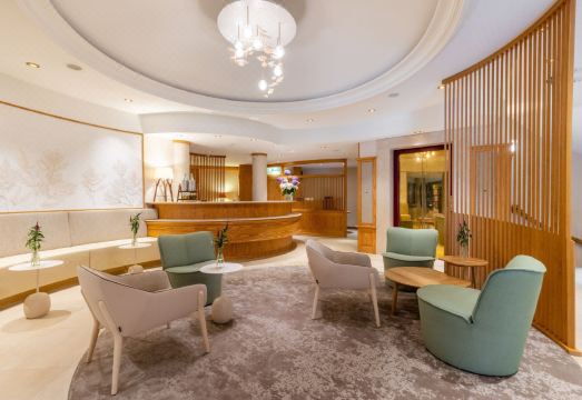 4. 발트하우스 라인..