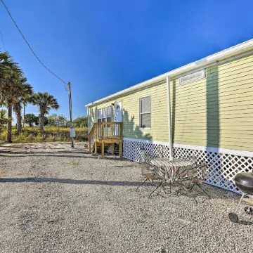 Pet-Friendly Home 10 Mi to Lake Okeechobee!