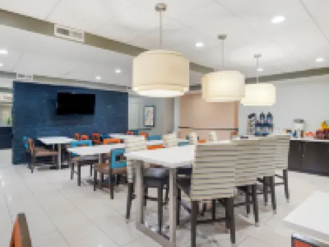 ベストウェスタン プラス コマース ホテル コマースのホテル