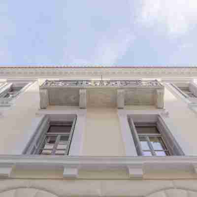 Monument Hotel Exterior