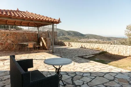 Epidavros Seascape Отели рядом с достопримечательностью «Yialasi beach»