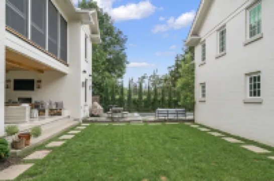 Sparkling Pool and Gourmet Kitchen - Stunning Historic Estate