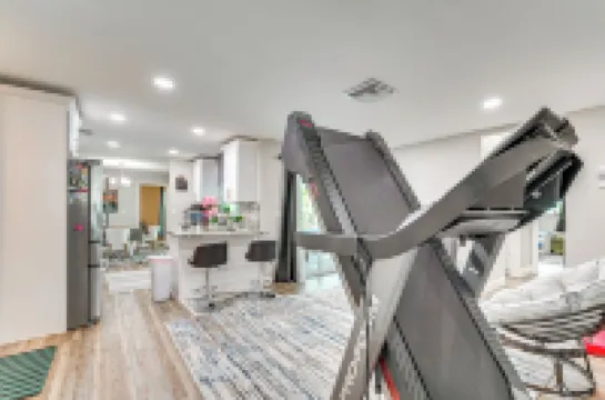 Lakefront Home with Heated Pool, Near Disney Hotels in Spring Hill