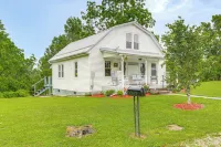 'Grandma's Farm House' on 125 Acres w/ Fire Pit! - 3 tähden