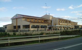 Hotel Alameda - Housity