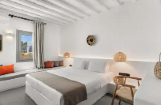 Mr and Mrs White Tinos