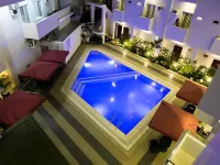 Isabela Zen Hotel & Restaurant Corporation - Pools