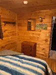Secluded Cabin With Trail And Water Access
