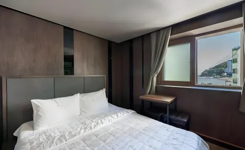 Hotel the May