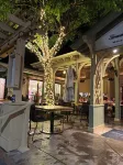 Olde Naples Luxury Condo Steps to Pier, Beach, Sunsets and Fabulous Restaurant