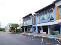 Lodge 10 Hotel Hotel di Rasah