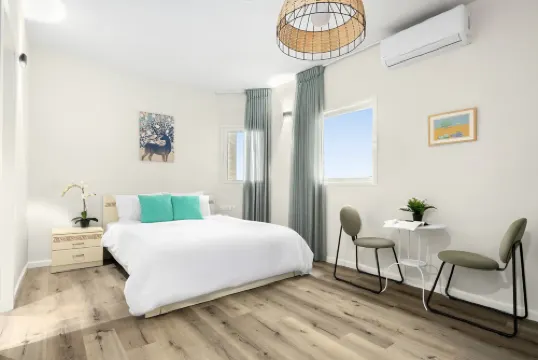 Netanya Beach & Pool Chic Studio