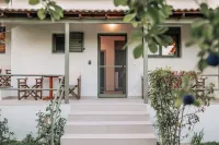 Skafonas Apartments Hotels in Parelia