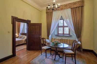 スーペリア アパートメント ザメク クリチュクフ セントラム コンフェレンツィーノ ヴィポチェンコヴェの写真