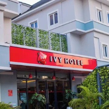 Ivy Hotel Emerald