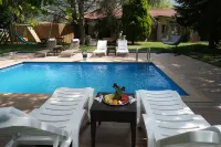 Alex VİLLAGE LİFE Hotels in Derbent Mahallesi