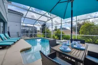 Chic Villa w/ Resort Perks ~ 10 Mi to Disney! - Villas