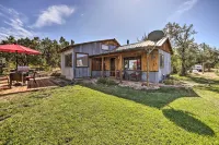 Idyllic Dolores Cabin w/ Fire Pit & Lake Views! - 3 étoiles
