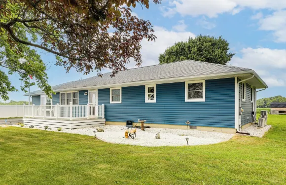 喬治敦半英畝度假屋，帶甲板