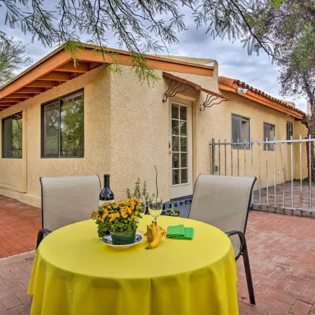 Charming Tucson Casita Near Hiking and Biking!