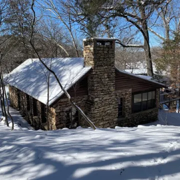 Historic "Woody" Cabin on the River at Miramichee Falls w/kayaks