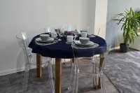 Modern City Apartment Sleeps 4 with Parking