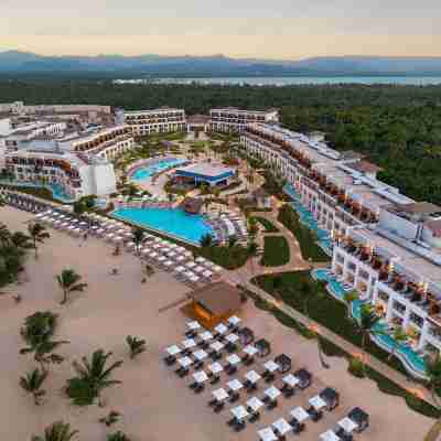 Secrets Playa Esmeralda Resort & Spa - Adults Only - All Inclusive Hotel Exterior