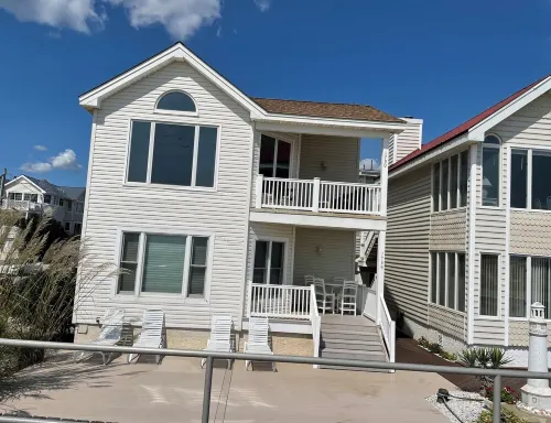 Beautiful Beach Front - 3 BR 3 Bath