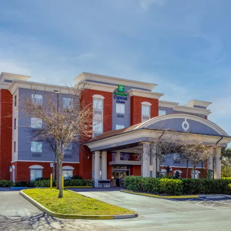 Holiday Inn Express & Suites ORLANDO-OCOEE EAST by IHG Отели рядом с достопримечательностью «Парк Терки Лейк»