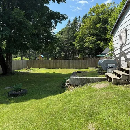 Rustic intown country apartment on the Moosehead trail