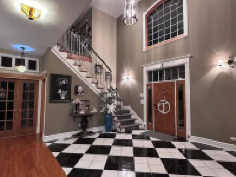 Indiana Dunes Getaway on 2 acres! Truly unique 4 Bedroom, 4 Bath home! Hotels in Porter