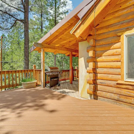 Alpine Cabin w/ Deck: 3 Mi to Luna Lake!
